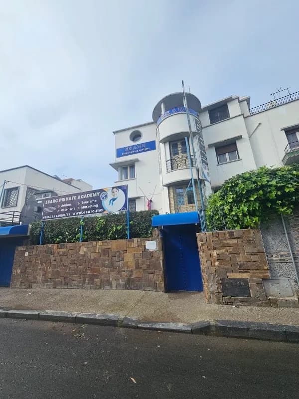 Esarc, Esarc Private Academy